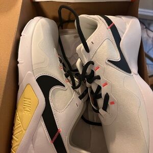 Nike White and Black Classic Sneakers